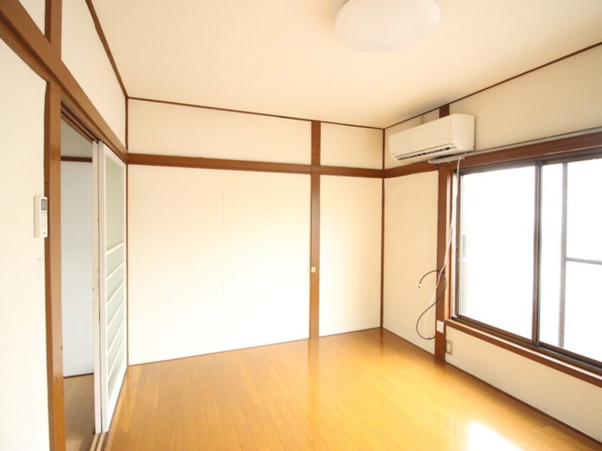 居室 まどか荘