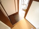 玄関 まどか荘