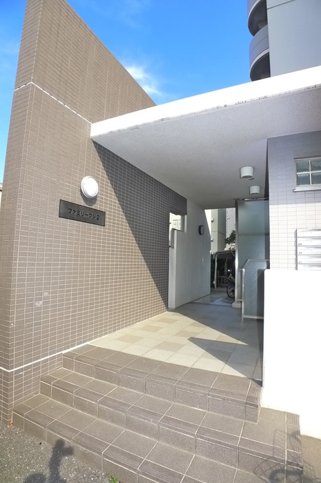 エントランス部分 ファミリーフジ２