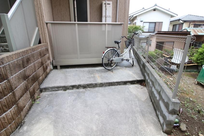 駐輪場 すがらくぼ新館