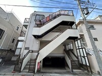 キヤッスル本郷