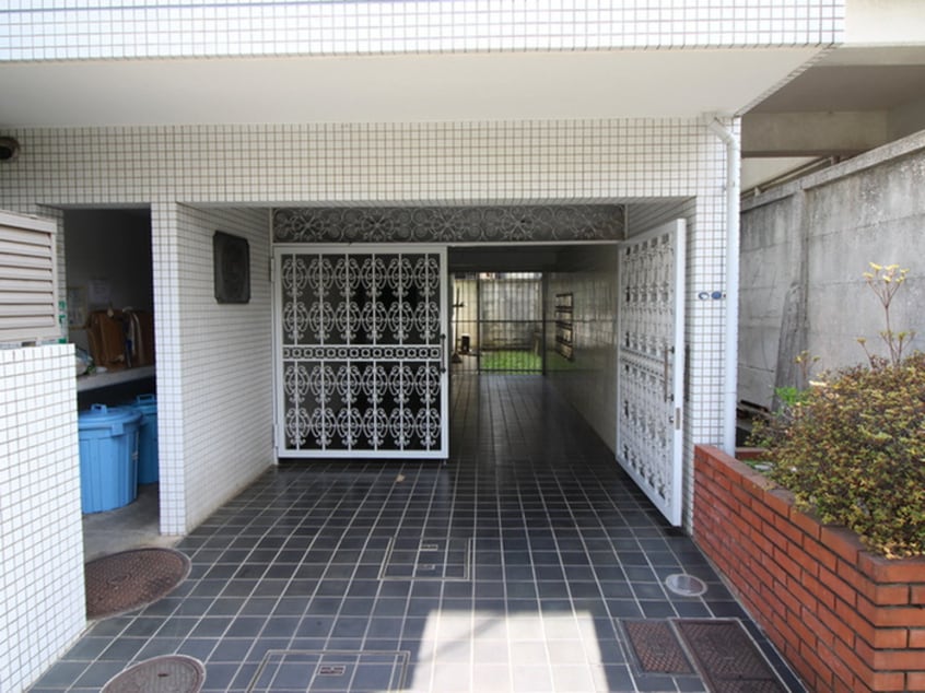 エントランス部分 ＭＡＣ日吉コート（４０１）