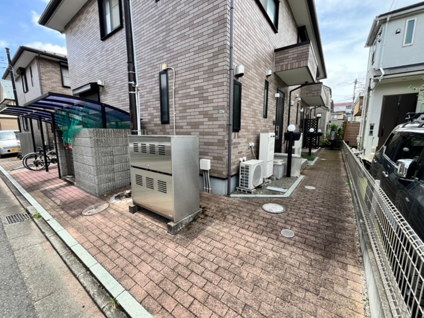 エントランス部分 アンソレイユA