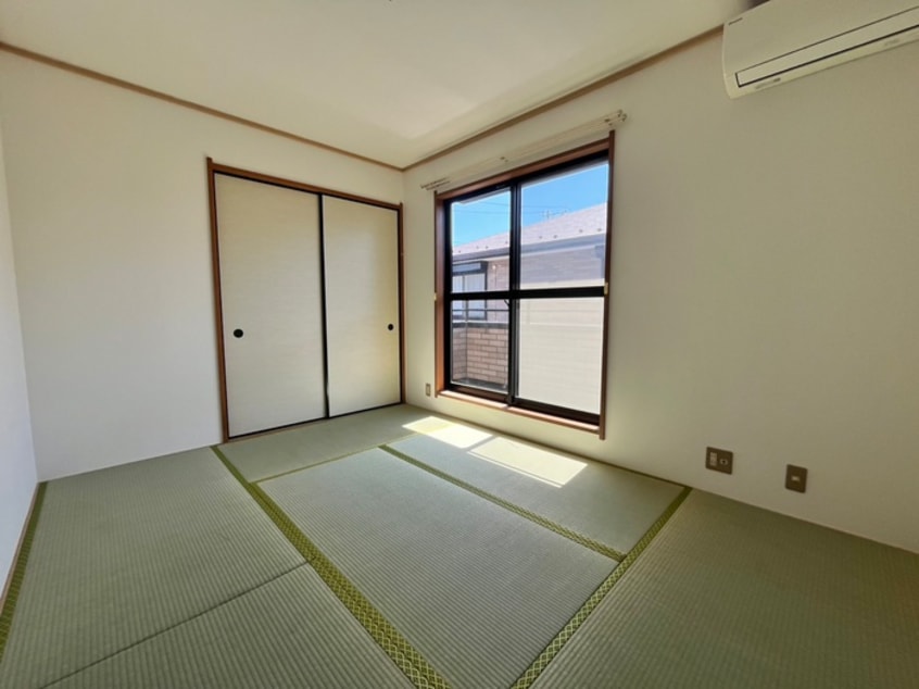 居室 アンソレイユA