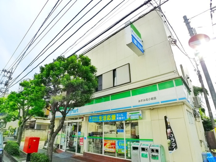 ファミリーマート(コンビニ)まで192m 北小岩ワイ・エム・ガ－デン