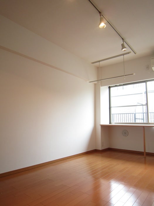居室 GARDEN COURT KAMIKITAZAWA