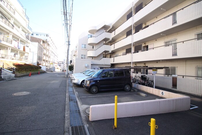 駐車場 シャレ－ナ藤が丘