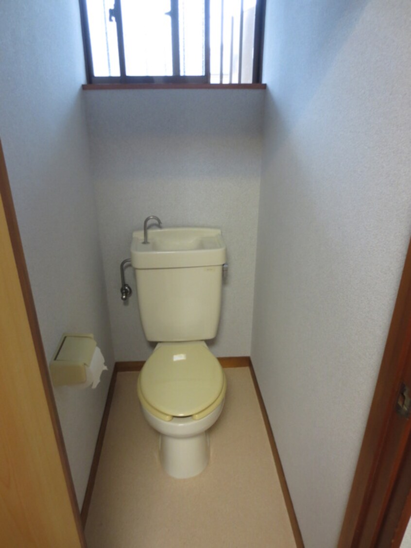 トイレ セトハイツＣ