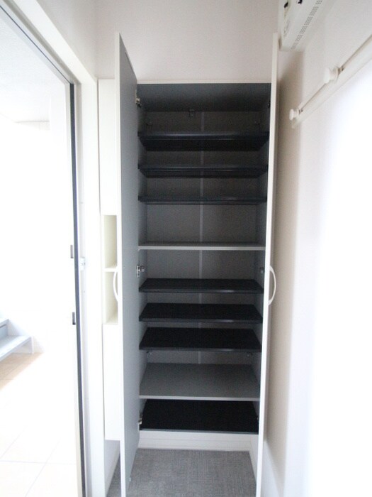 靴箱 サテライト海老名