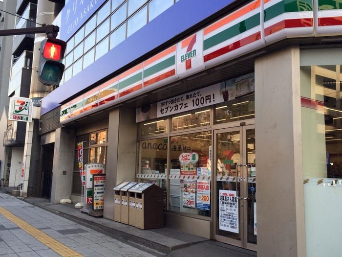 セブンイレブン(コンビニ)まで170m URBAN鳥越