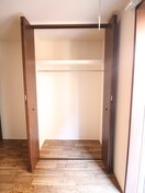 収納 メイ　シェノン