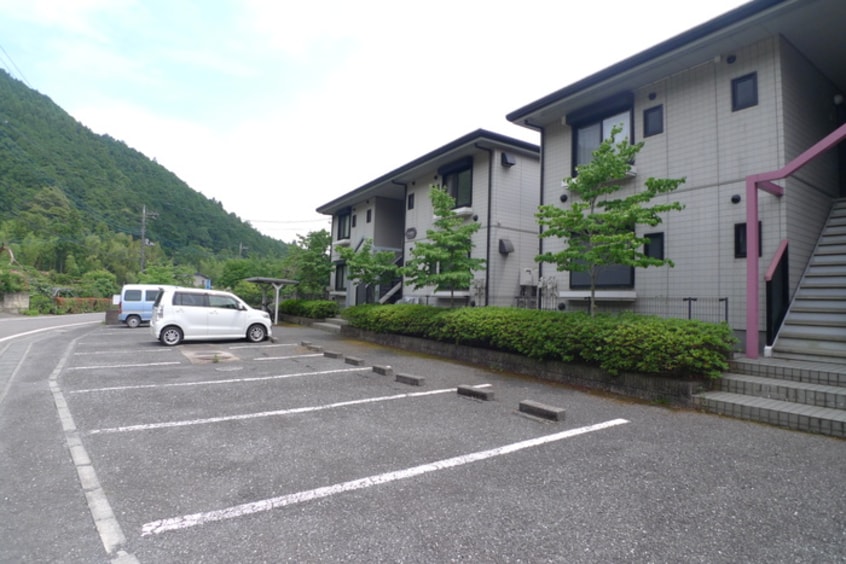駐車場 フォーブル白子Ａ