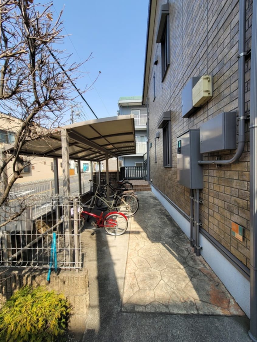 駐輪場 フランメゾン