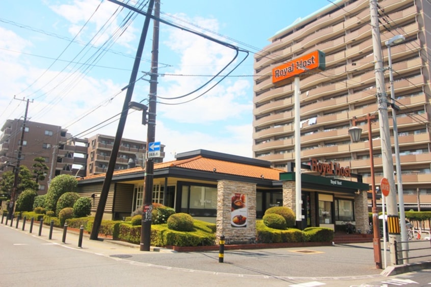 ローヤルホスト(その他飲食（ファミレスなど）)まで47m 戸田公園ステイタス