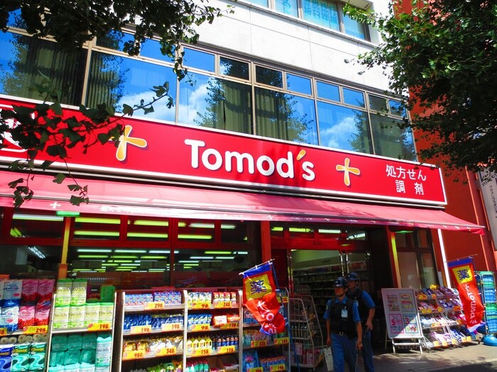 トモズ　東高円寺店(ドラッグストア)まで215m コスモリード東高円寺レジデンス