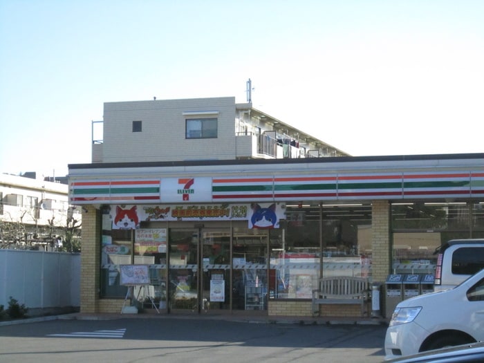 セブンイレブン(コンビニ)まで130m カルム３