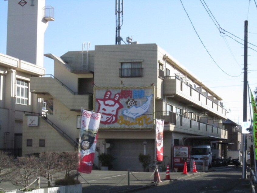 焼肉ファースト(その他飲食（ファミレスなど）)まで75m カルム３