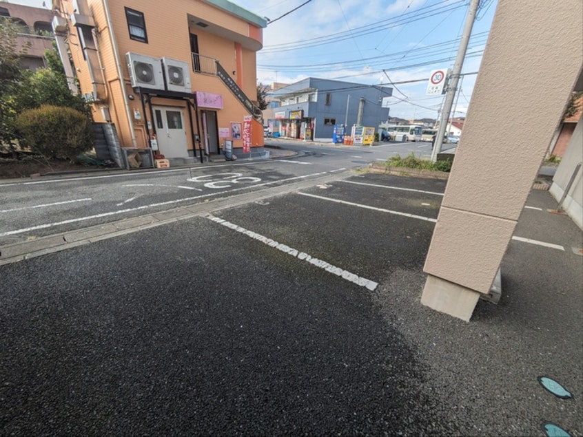 駐車場 アイリスハイム