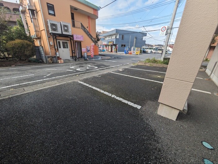 駐車場 アイリスハイム