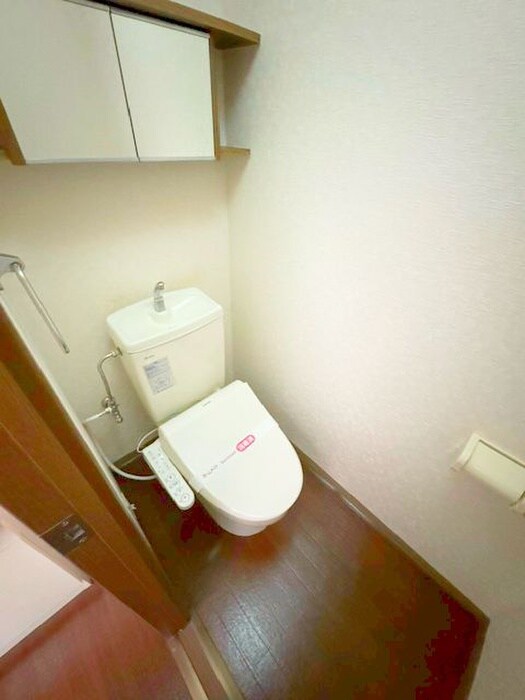 トイレ アイリスハイム