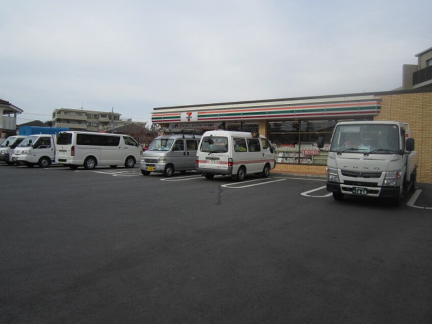 セブンイレブン(コンビニ)まで325m プティメゾンＫ＆Ｋ