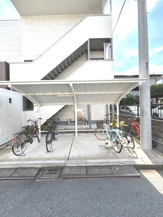 駐輪場 High Bridge
