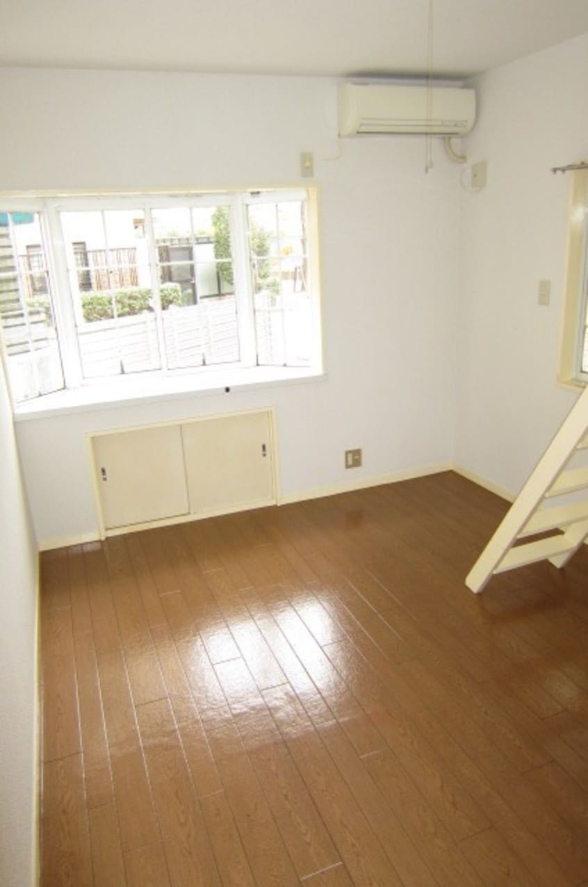 居室 カ－メルヴィラＲ１６