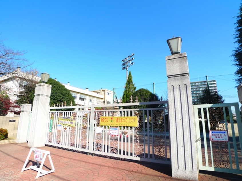 北浦和小学校(小学校)まで600m 元町イグレット