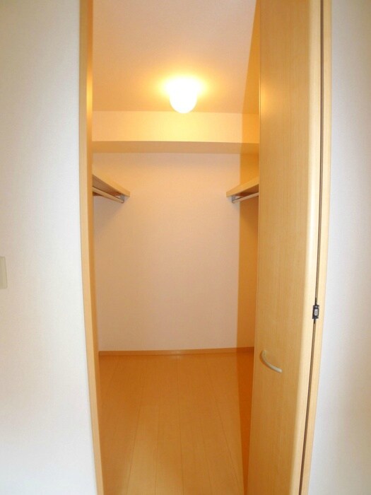 収納 クレール岩瀬