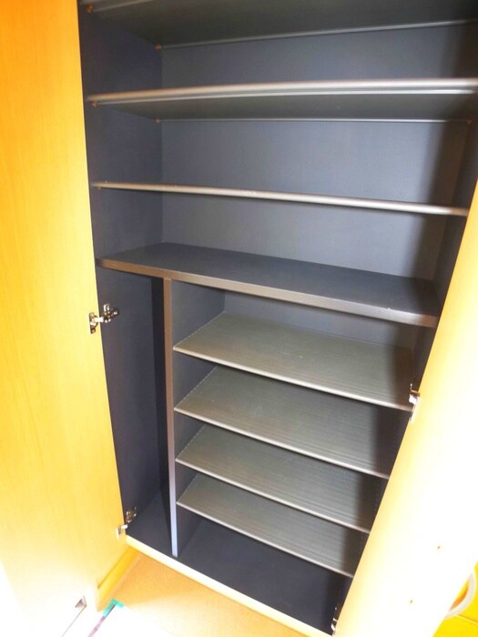 靴箱 クレール岩瀬