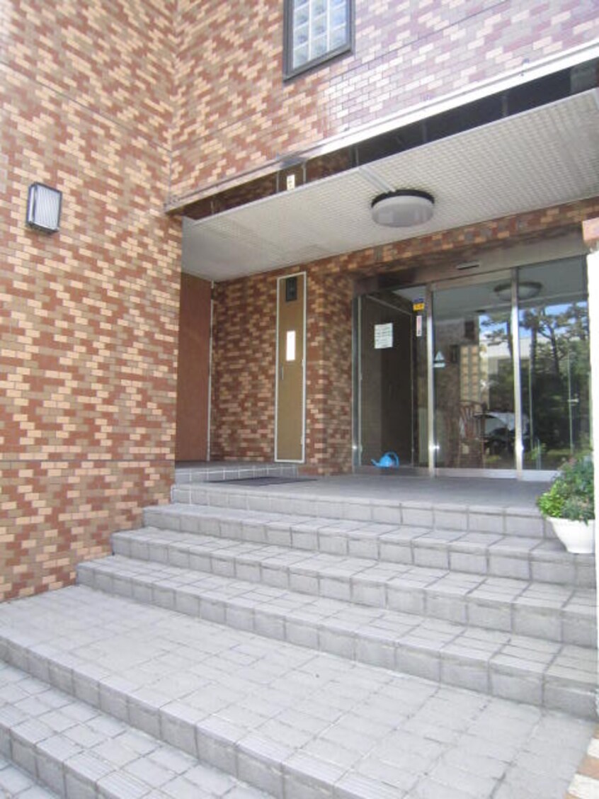 エントランス部分 雅マンション竜城ｹ丘