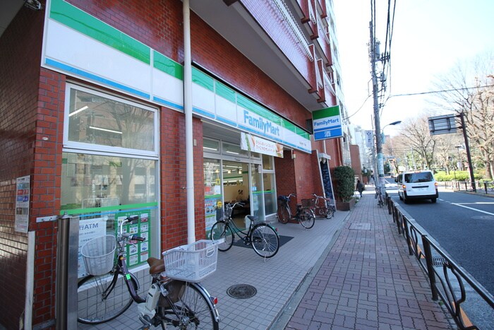 ファミリーマート(コンビニ)まで595m 小石川ＹＳレジデンス