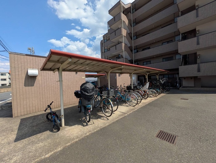 駐輪場 テラスヴュ－高野台