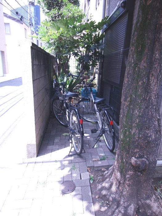 駐輪場 ロックハイムⅢ