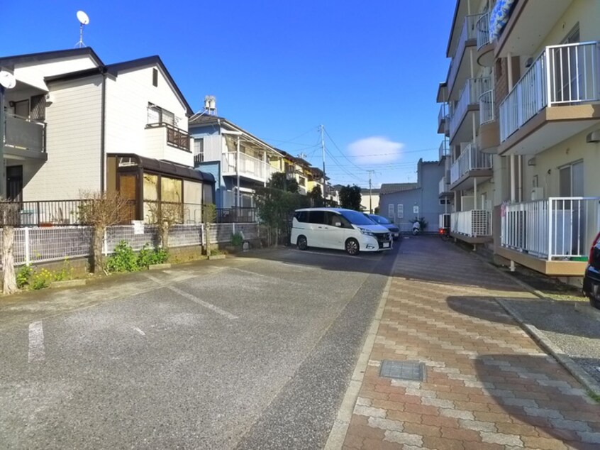 駐車場 サンドリ－ヌ