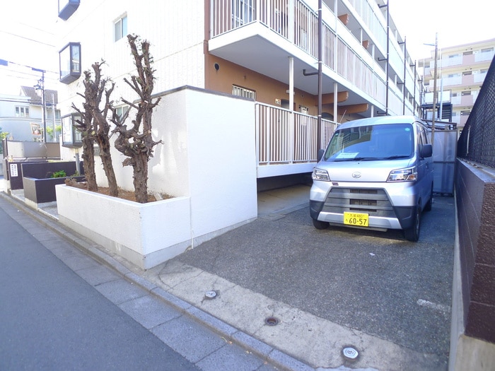 駐車場 ヤマダマンション