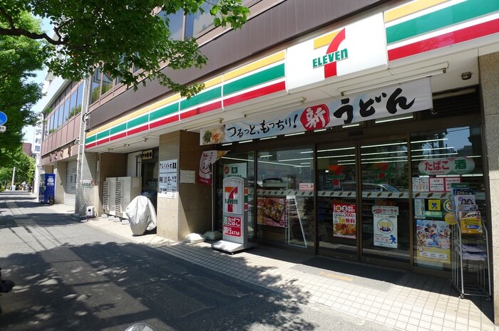 セブンイレブン高田馬場店(コンビニ)まで341m パークアクシス新宿百人町