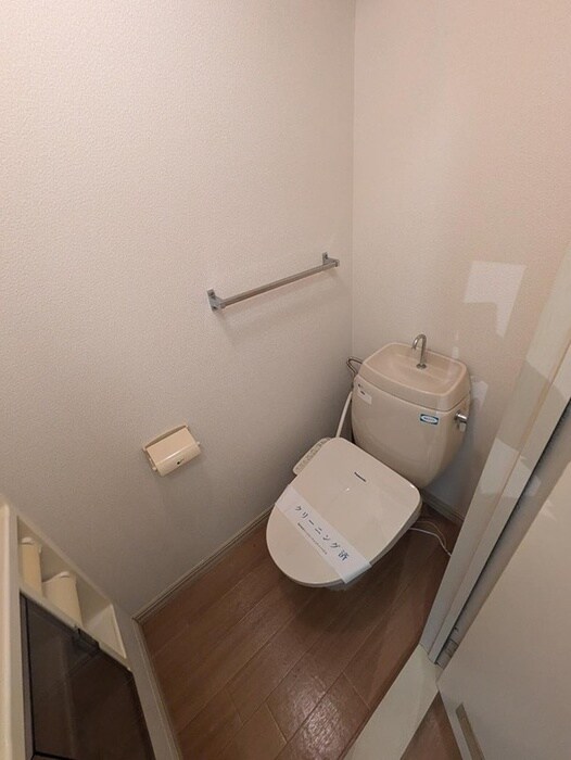 トイレ ハイネス井上