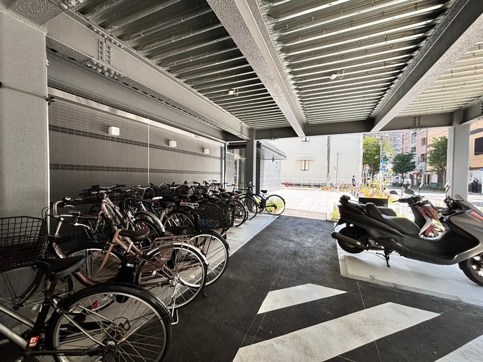 駐輪場 ラフィシア関内