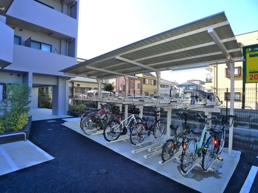 駐輪場 グランカーサ浦安