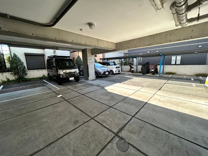 駐車場 イーハトーブ