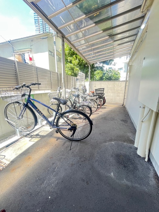 駐輪場 ベラパルト三田(206)