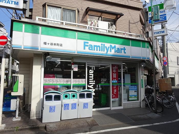 ファミリーマート 幡ヶ谷本町店(コンビニ)まで104m ミーテ本町