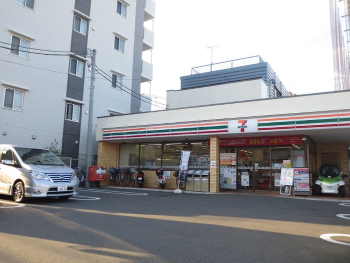 セブンイレブン(コンビニ)まで520m アルファメゾン