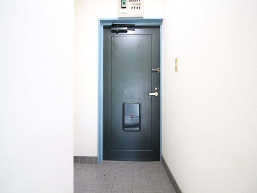 玄関 友ビル２号