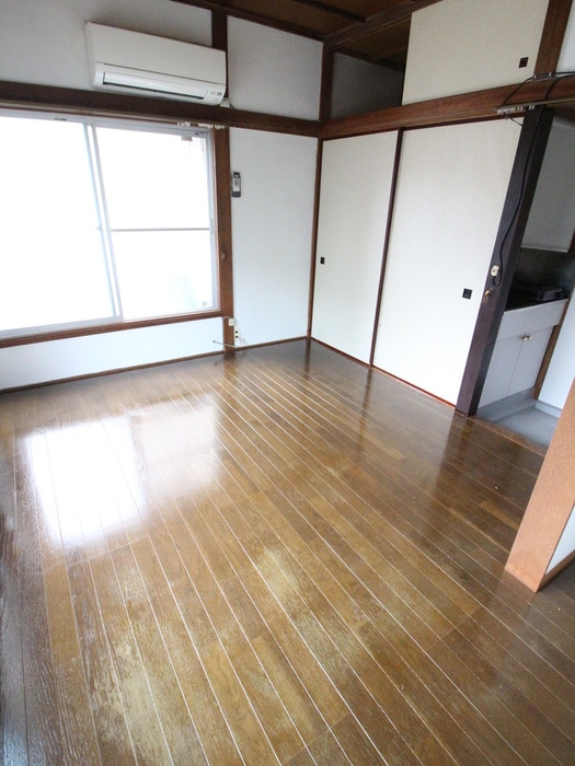 居室 ドゥエルさかえ