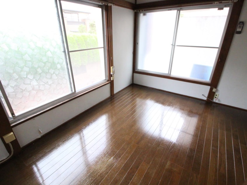 居室 ドゥエルさかえ