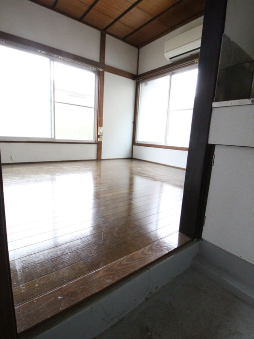 玄関 ドゥエルさかえ