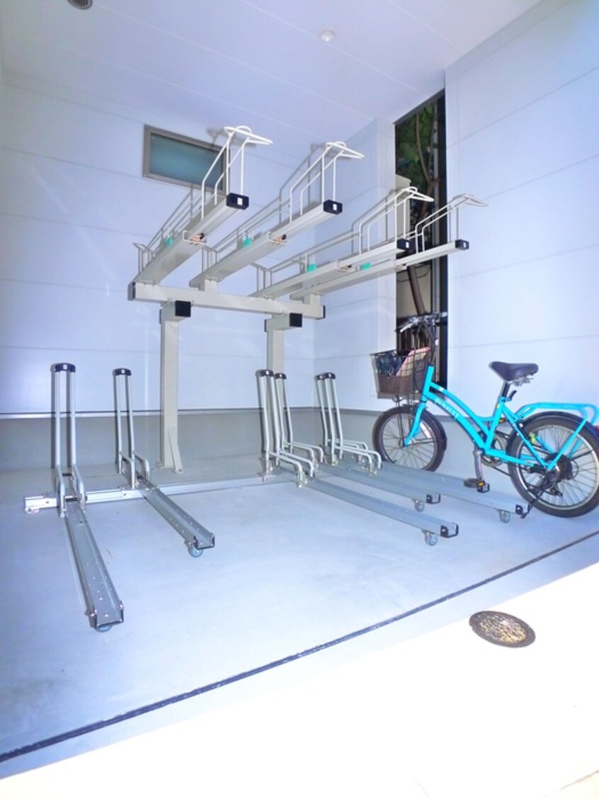 駐輪場 セレブラーレ町屋