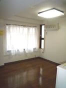 居室 ビバリ－ヒルズＡ